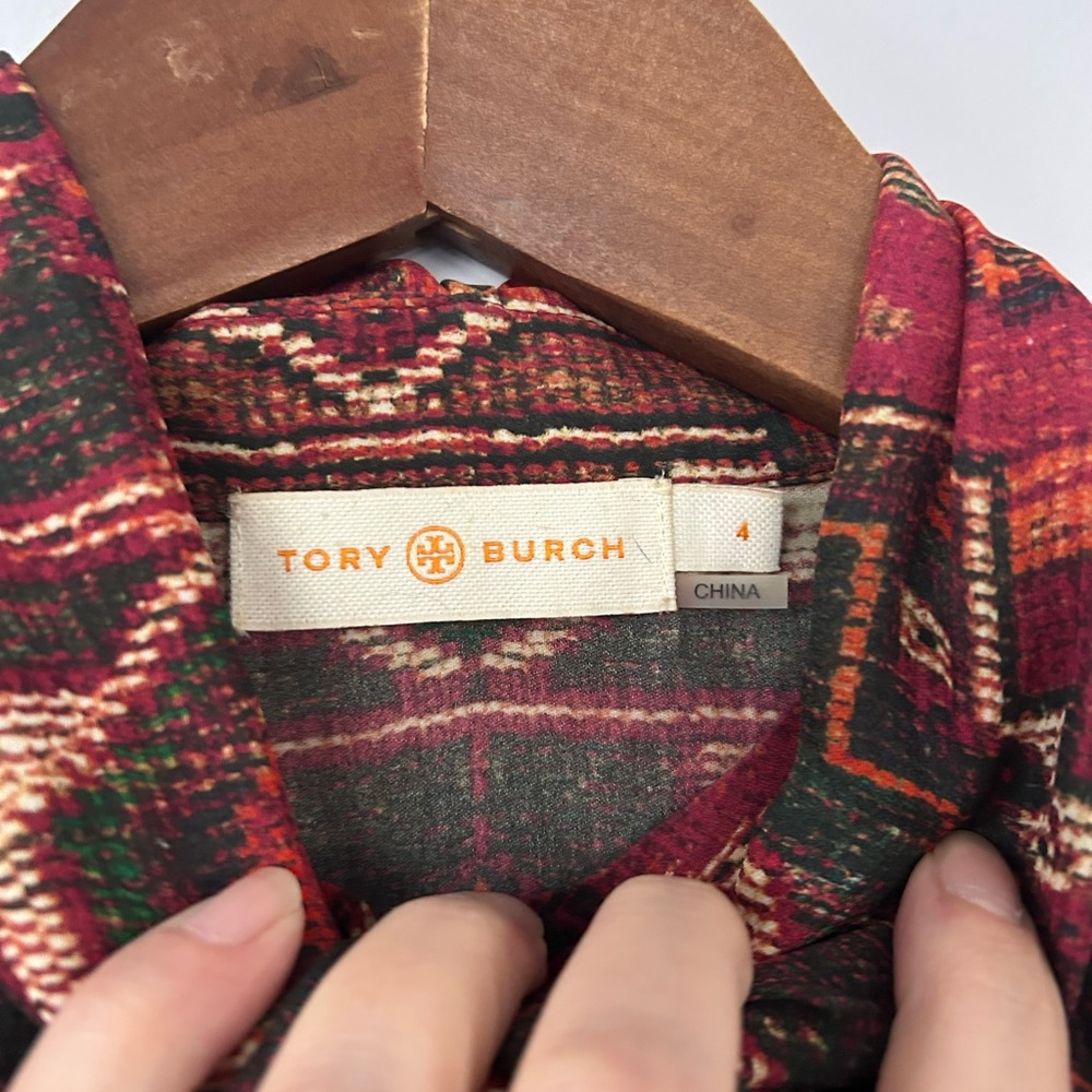 Tory Burch 100% Silk Aztec Print Tie-Neck Blouse – Size 4 – Great Condition - Picture 5 of 9